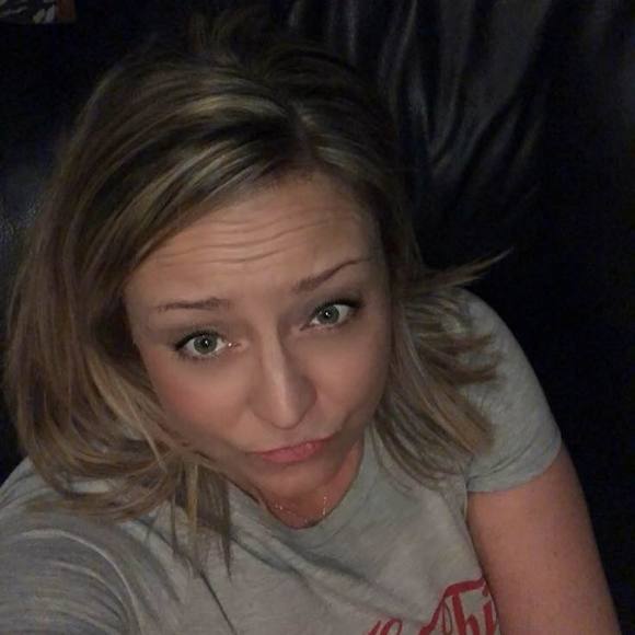 Meet your Posher, Tracey - Picture 1 of 1